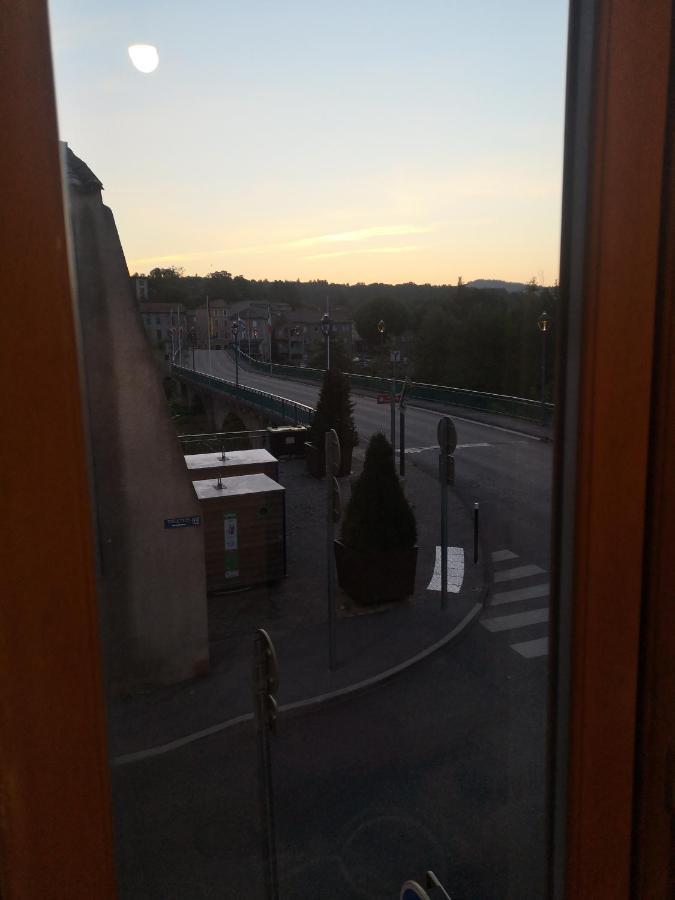 Apartmán F1 1Er Etage 3 Personnes Aubenas Exteriér fotografie